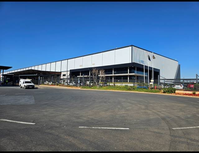 9,909M² WAREHOUSE TO LET IN JET PARK